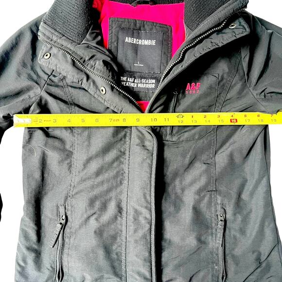 Abercrombie Women’s All-Season Weather Warrior Jacket Size Large - Picture 9 of 13